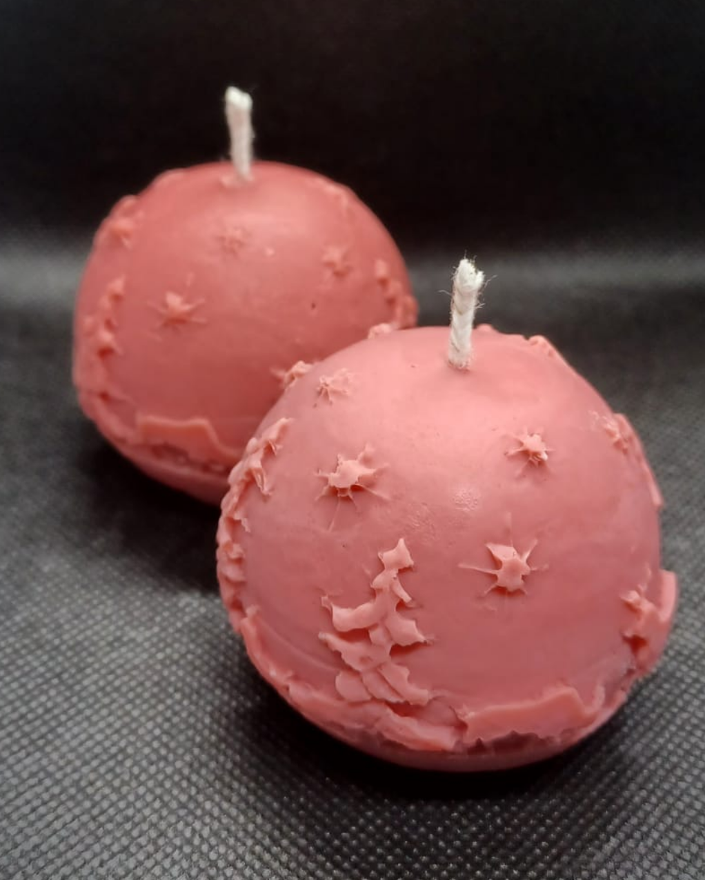 2x Christmas Bauble